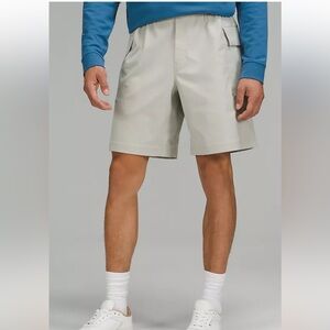 Men’s cargo short never worn